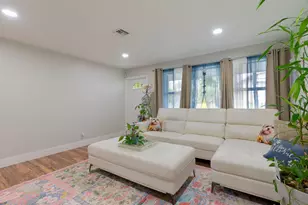 1318 Cardinal Ln, Lantana, FL 33462 - Photo 10