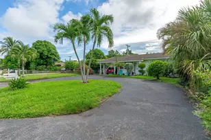 1318 Cardinal Ln, Lantana, FL 33462 - Photo 2