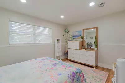 1318 Cardinal Lane, Lantana, FL 33462 - Photo 12