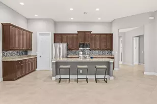 10661 SW Visconti Way, Port Saint Lucie, FL 34986 - Photo 8