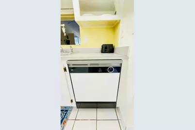 2801 Somerset Drive #201, Lauderdale Lakes, FL 33311 - Photo 16