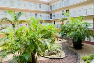 2801 Somerset Dr, Lauderdale Lakes, FL 33311 - Photo 8