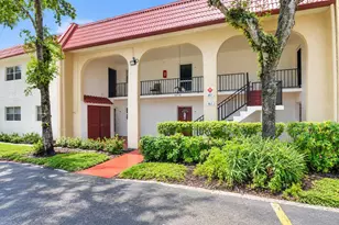 453 Lake Frances Dr, West Palm Beach, FL 33411 - Photo 2