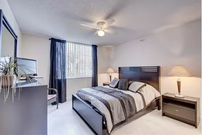 135 Yacht Club Way #207, Hypoluxo, FL 33462 - Photo 8