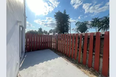 206 SW 1st Street #J-1, Pompano Beach, FL 33060 - Photo 8