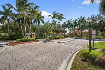 2785 S Evergreen Circle, Boynton Beach, FL 33426 - Photo 64