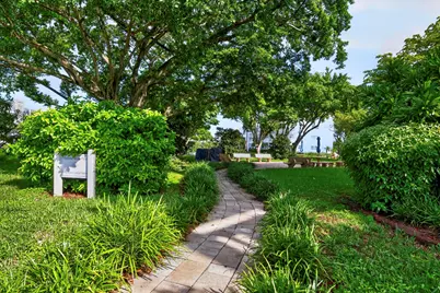 2079 Cambridge D #2079, Deerfield Beach, FL 33442 - Photo 2