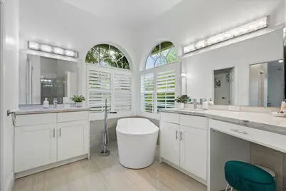 2647 Edgewater Drive, Weston, FL 33332 - Photo 22