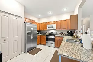 10230 Brookville Ln, Boca Raton, FL 33428 - Photo 8