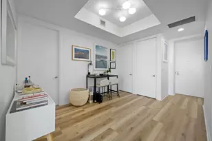 55 SE 6th St, Miami, FL 33131 - Photo 8