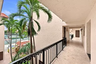 610 Tennis Club Dr, Fort Lauderdale, FL 33311 - Photo 4