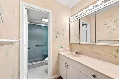 610 Tennis Club Drive #305, Fort Lauderdale, FL 33311 - Photo 16