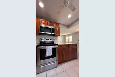 104 Saxony C, Delray Beach, FL 33446 - Photo 8
