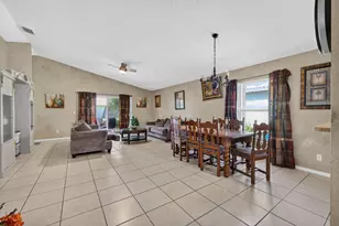 628 Stanford Ln, Port Saint Lucie, FL 34983 - Photo 8