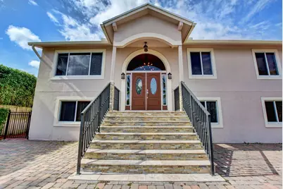 1371 Woodcrest Road W, West Palm Beach, FL 33417 - Photo 4