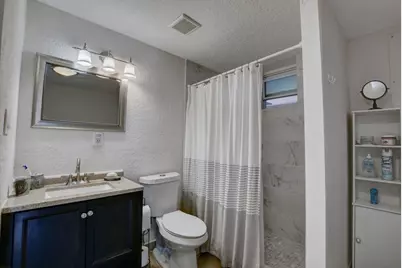 1371 Woodcrest Road W, West Palm Beach, FL 33417 - Photo 14