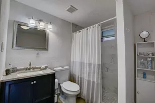 1371 Woodcrest Rd W, West Palm Beach, FL 33417 - Photo 14