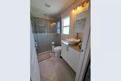 1371 Woodcrest Road W, West Palm Beach, FL 33417 - Photo 8