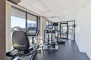 1985 S Ocean Dr, Hallandale Beach, FL 33009 - Photo 26