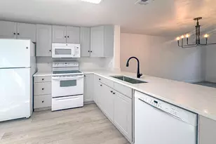 153 SW 3rd St, Pompano Beach, FL 33060 - Photo 4