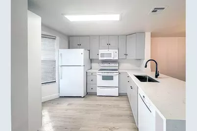 153 SW 3rd Street, Pompano Beach, FL 33060 - Photo 6