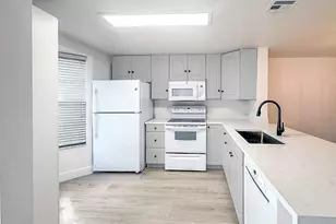 153 SW 3rd St, Pompano Beach, FL 33060 - Photo 6