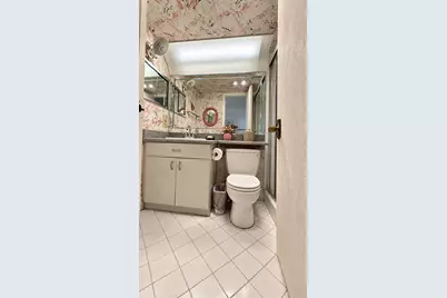 2154 Cambridge G, Deerfield Beach, FL 33442 - Photo 4