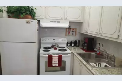 15 Salisbury A, West Palm Beach, FL 33417 - Photo 6