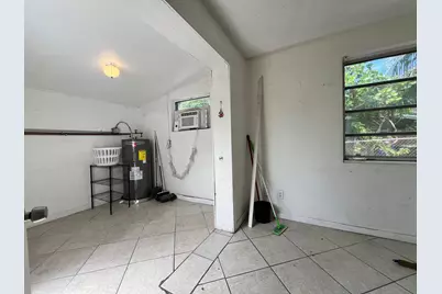 5671 NE 8th Avenue, Oakland Park, FL 33334 - Photo 22