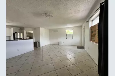 5671 NE 8th Avenue, Oakland Park, FL 33334 - Photo 4
