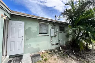5671 NE 8th Ave, Oakland Park, FL 33334 - Photo 24