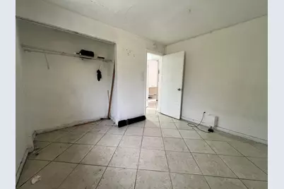 5671 NE 8th Avenue, Oakland Park, FL 33334 - Photo 18