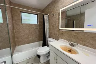 5671 NE 8th Ave, Oakland Park, FL 33334 - Photo 16