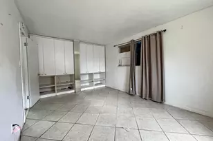 5671 NE 8th Ave, Oakland Park, FL 33334 - Photo 12