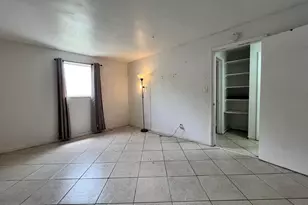 5671 NE 8th Ave, Oakland Park, FL 33334 - Photo 14