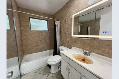 5671 NE 8th Avenue, Oakland Park, FL 33334 - Photo 16