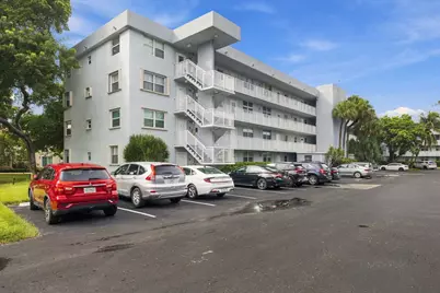 113 Royal Park Drive #4E, Oakland Park, FL 33309 - Photo 28