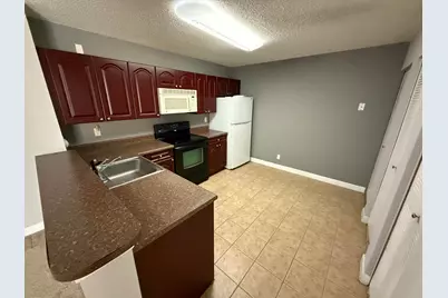 5821 Riverside Drive #203 B, Coral Springs, FL 33067 - Photo 10