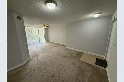 5821 Riverside Drive #203 B, Coral Springs, FL 33067 - Photo 8