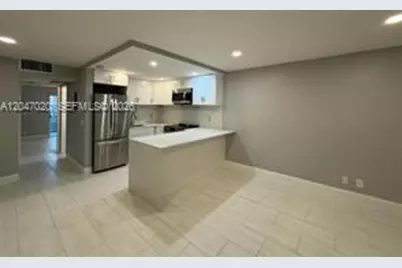 500 Village Green Circle W #215, Palm Springs, FL 33461 - Photo 2