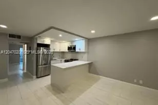 500 Village Green Cir W, Palm Springs, FL 33461 - Photo 2