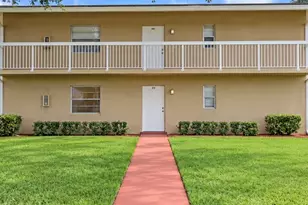 10113 Twin Lakes Dr, Coral Springs, FL 33071 - Photo 2