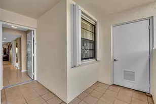 7216 Fairfax Dr, Tamarac, FL 33321 - Photo 6