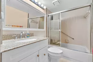 7216 Fairfax Dr, Tamarac, FL 33321 - Photo 36