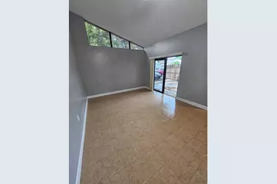 4552 NW 185th Street, Miami Gardens, FL 33055 - Photo 2