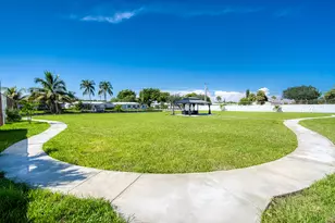 8305 NW 61st St, Tamarac, FL 33321 - Photo 42