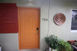 724 NE 23rd Dr, Wilton Manors, FL 33305 - Photo 12