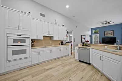 15522 Cypress Park Drive, Wellington, FL 33414 - Photo 10