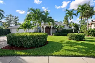 15522 Cypress Park Dr, Wellington, FL 33414 - Photo 2