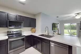 5557 SE Isabelita Ave, Stuart, FL 34997 - Photo 10